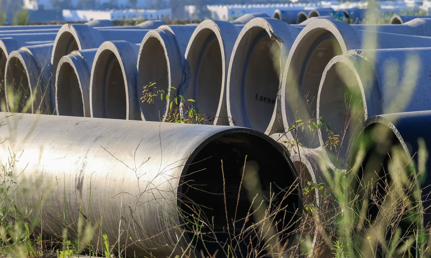 Open-ended drainage pipes